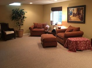 22134 Beech Knoll Dr, Macomb, MI 48044
