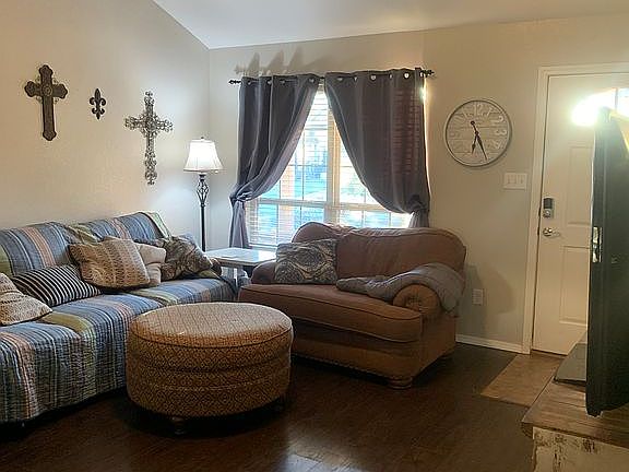 4th image of 2506 Dava St