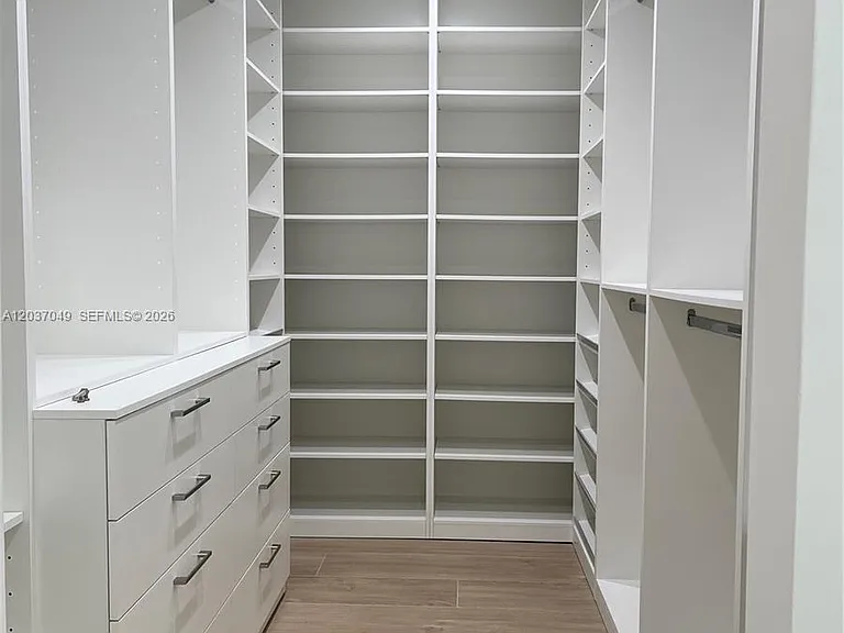 8885 SW 76th Ter — Photo 5