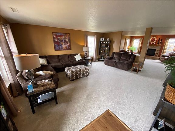 4th image of 706 Highpointe Blvd