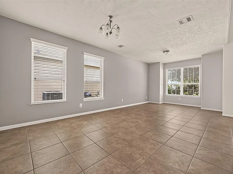 24906 Clover Ranch Dr — Photo 11