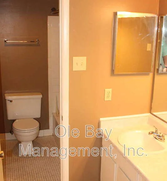 233 Riverbend Dr — Photo 5