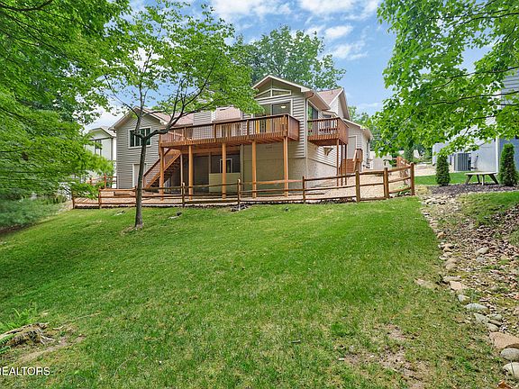 3rd image of 35 Pineridge Ct