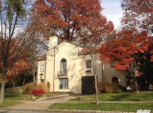 200 Hollywood Ave, Flushing, NY 11363
