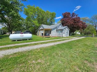 615 S Cherry St, Clearmont, MO 64431