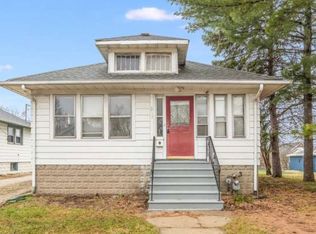 213 Davison St, Joliet, IL 60433