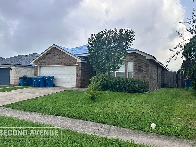 1011 Forest Oak — Photo 2