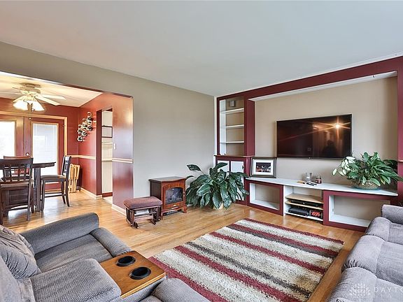 3rd image of 4621 Timber Trail Dr