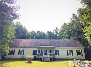 140 Castlebury Ln, Franklinton, NC 27525