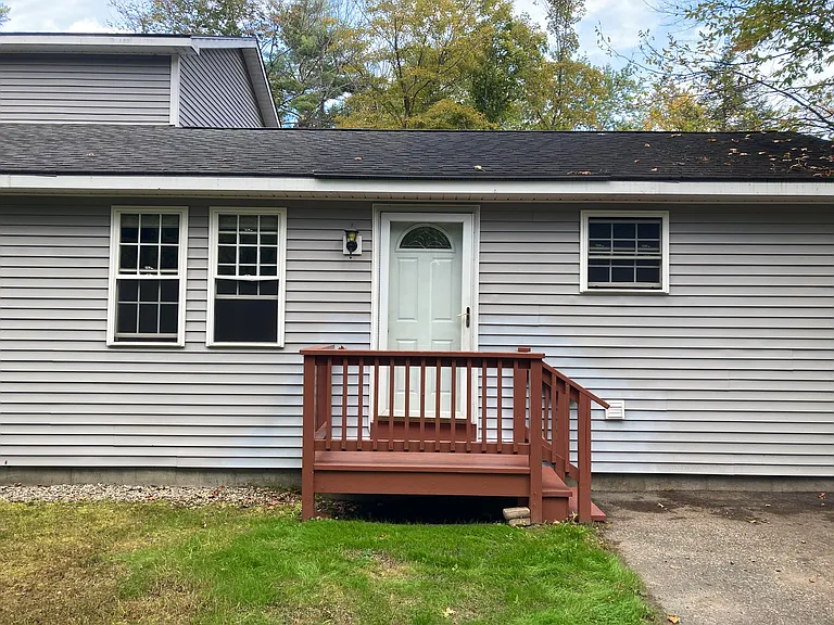 139 Heath Rd #B — Photo 4
