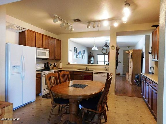3rd image of 9228 N Red Diamond Ave
