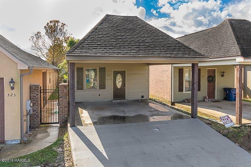 1st image of 325 Chimney Rock Blvd