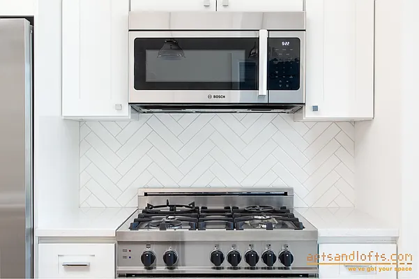 Rented by aptsandlofts.com | media 22