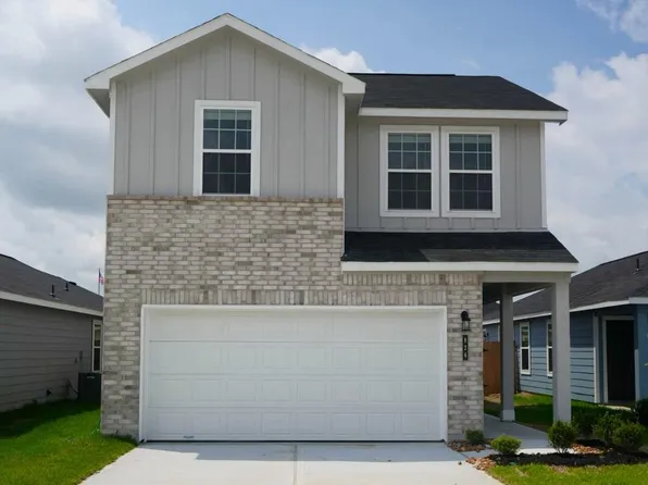 826 Stoney Point Ln, Dayton, TX 77535