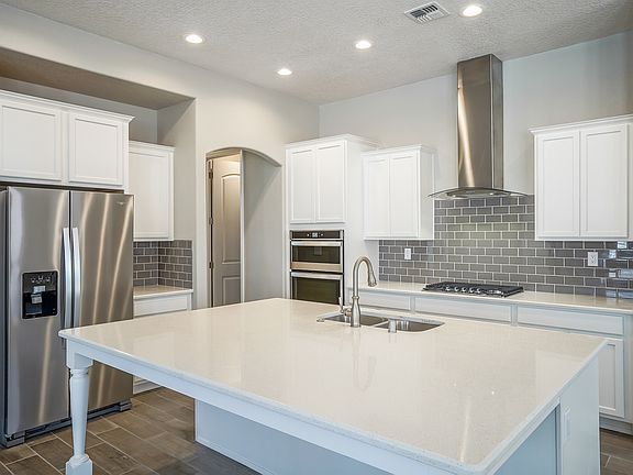 Kitchen- Victoria Mariposa