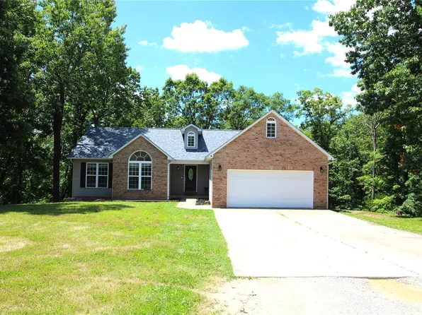 1929 Black Oak Dr, Farmington, MO 63640