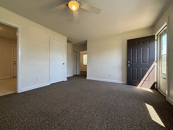 3rd image of 1207 Davis St