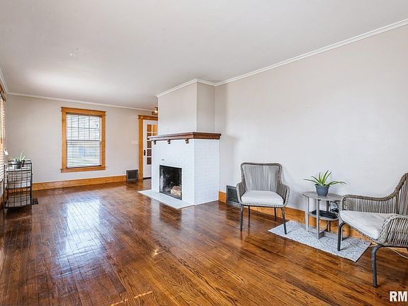 5th image of 1063 Jefferson St