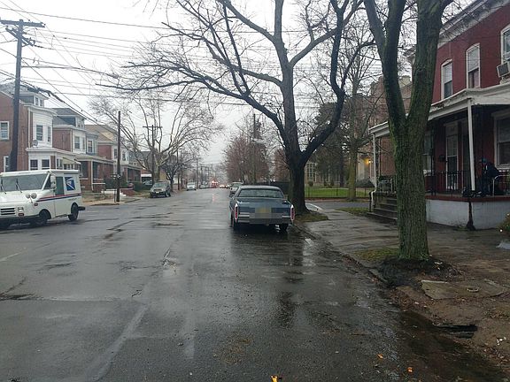 5th image of 113 Dayton St