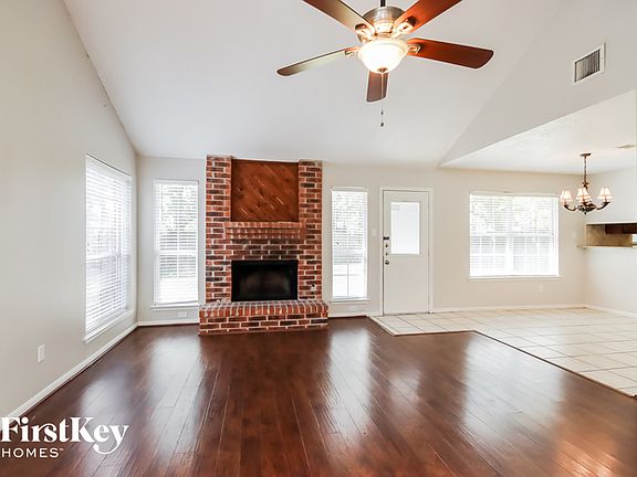 3rd image of 7510 Blanco Pines Dr