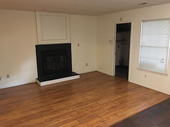 5th image of 536 Carnaby Ct