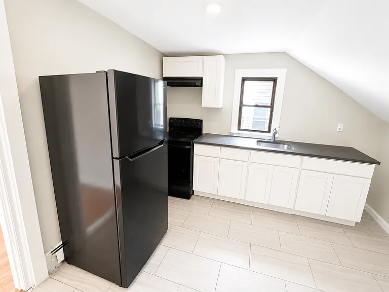 139 Rosa Parks Blvd #3 — Photo 4