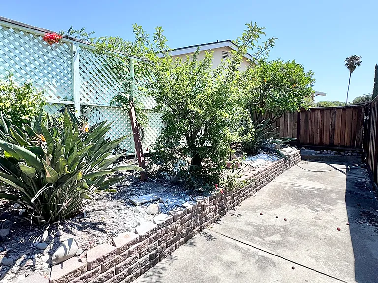1478 Goldrush Ct — Photo 32