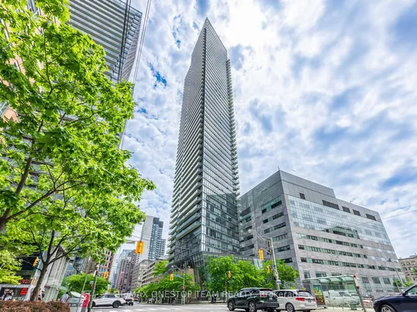 832 Bay St, Toronto, ON