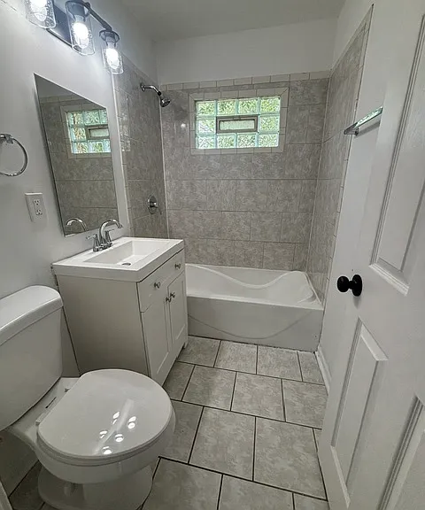 4134-4135 W 22nd Pl — Photo 7