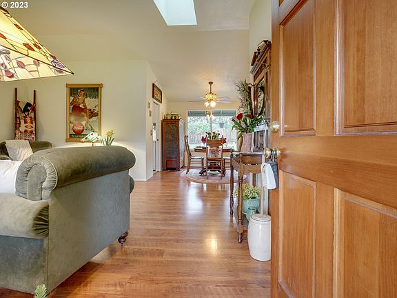 3rd image of 21938 S Larkspur Ave