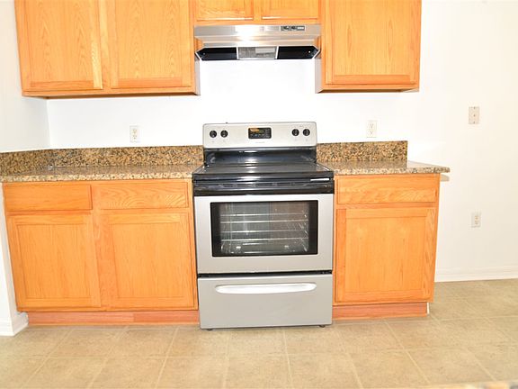5th image of 200 King Arthur Ct