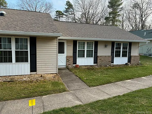 353 Woodbridge Dr Photo 1