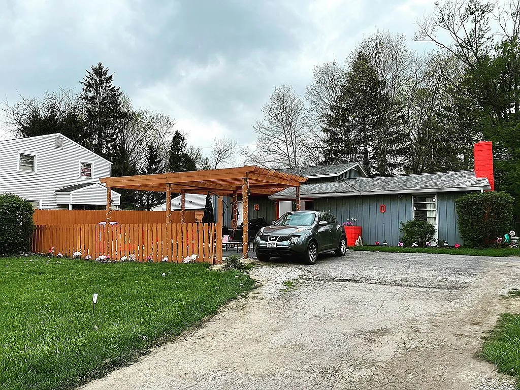 1467 Zettler Rd photo 1