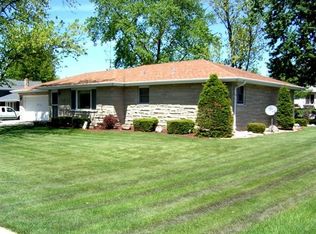 1913 Saint John Rd, Schererville, IN 46375