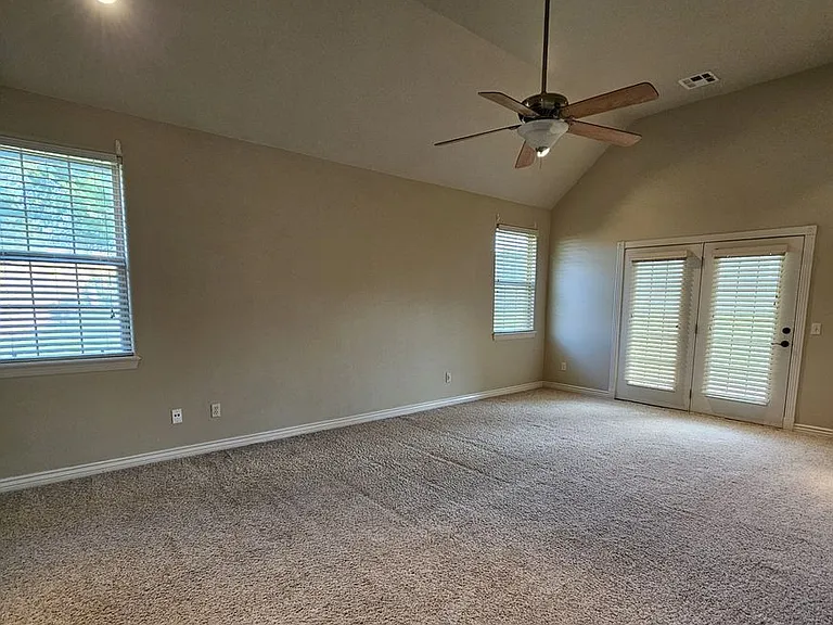 120 Napoli Ct — Photo 13
