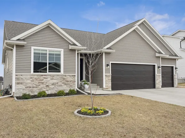 6035 Martin Dr, Pleasant Hill, IA 50327