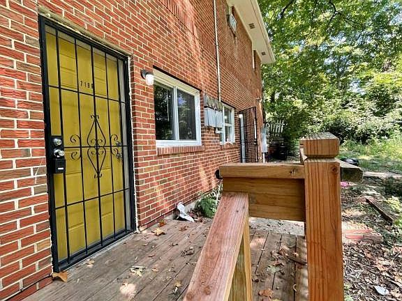 2nd image of 719B E College Ave