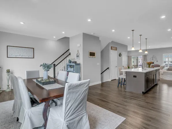 20 Eagle Field Ln, Greenville, SC 29607