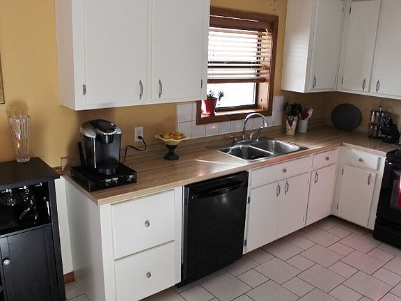 2nd image of 207 Coachman Dr