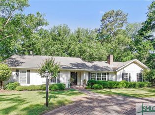 5 Willoughby Ln, Savannah, GA 31411