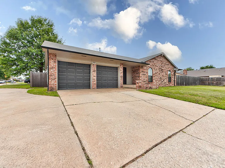 501 N Morgan Dr — Photo 3