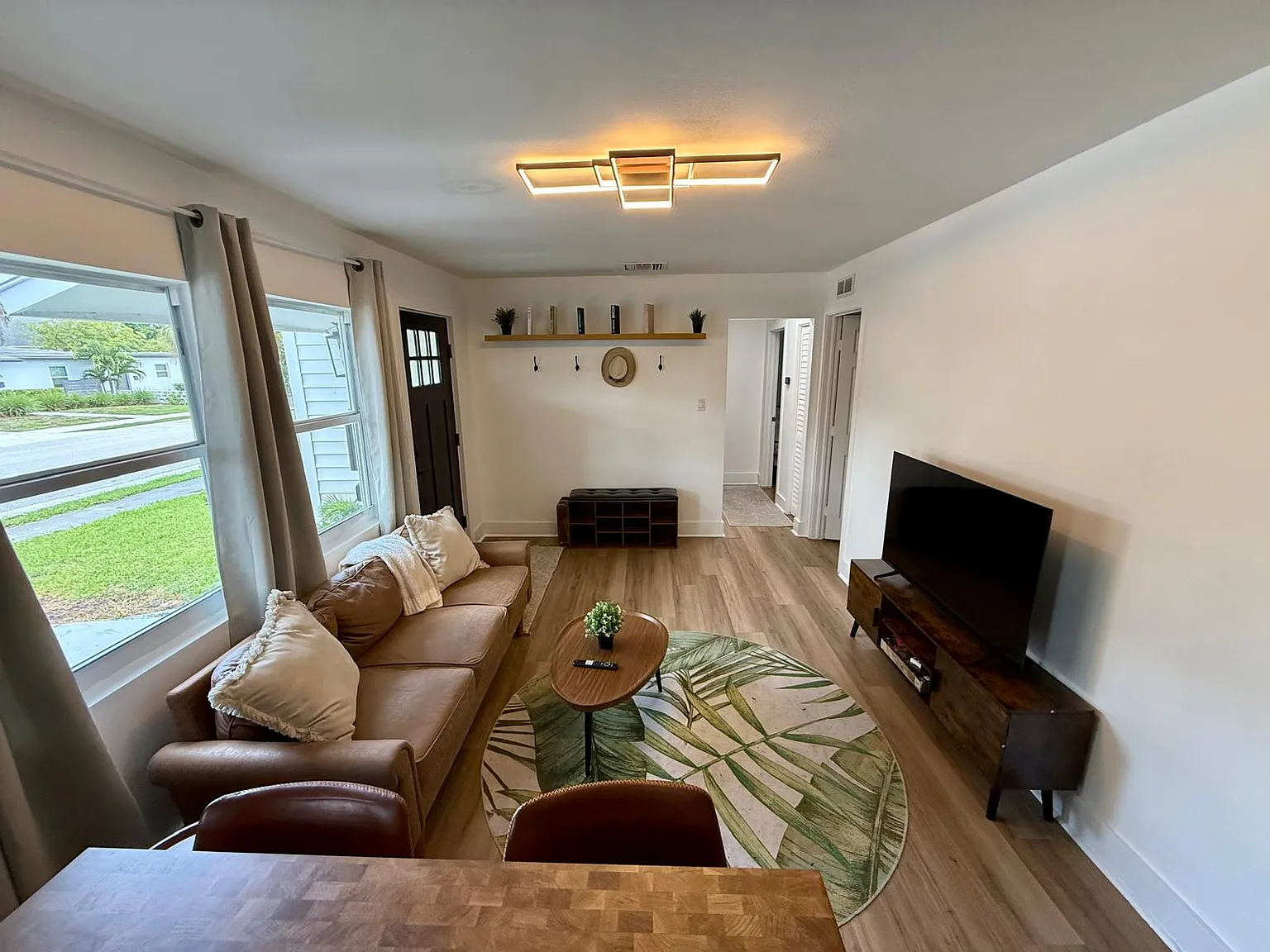 3 bed, 1018 sqft, $2,700 — Photo 3