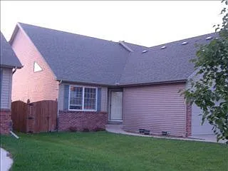107 Powers Dr photo 1
