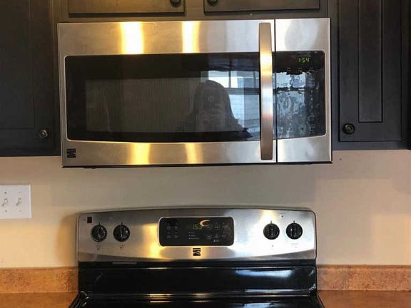 4th image of 603 S Helen St