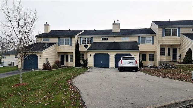 1st image of 27 Pond Hill Ln