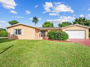 1827 Pinehurst Drive, West Palm Beach, FL 33407