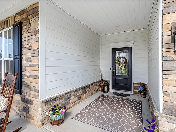 5th image of 305 Conservancy Dr