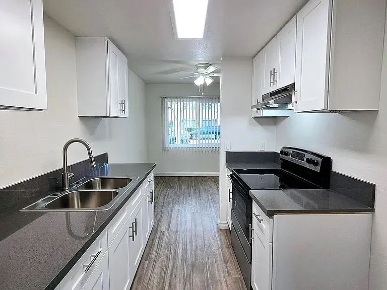 2717 S Baker St #D — Photo 8