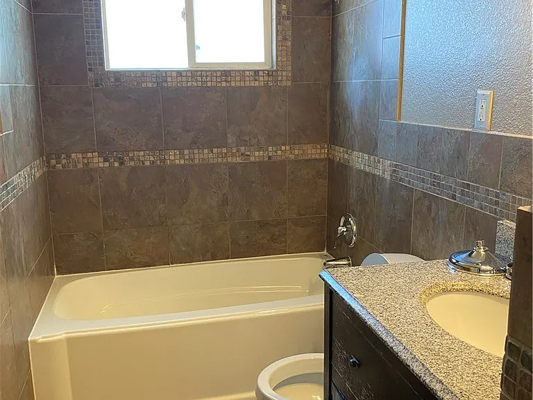 3430 Eldon St — Photo 9