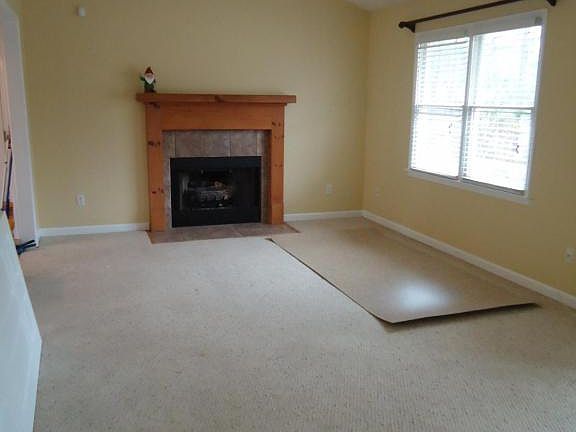 2nd image of 239 Lee Road 885